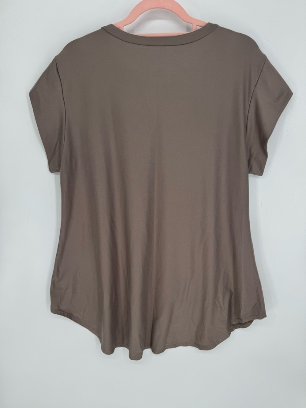 Honeyme Women's Taupe Short Sleeve Crew Neck Basic Top Size Large - Picture 2 of 4